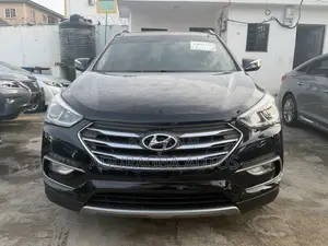 Hyundai Santa Fe SE FWD 2017 Black