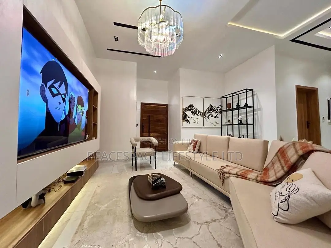 Luxury 2 & 3-Bedroom Apartments