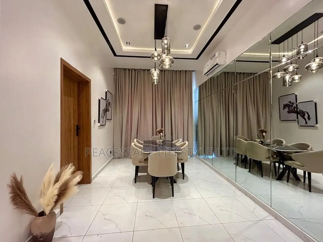 Luxury 2 & 3-Bedroom Apartments