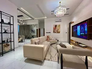 Luxury 2 & 3-Bedroom Apartments