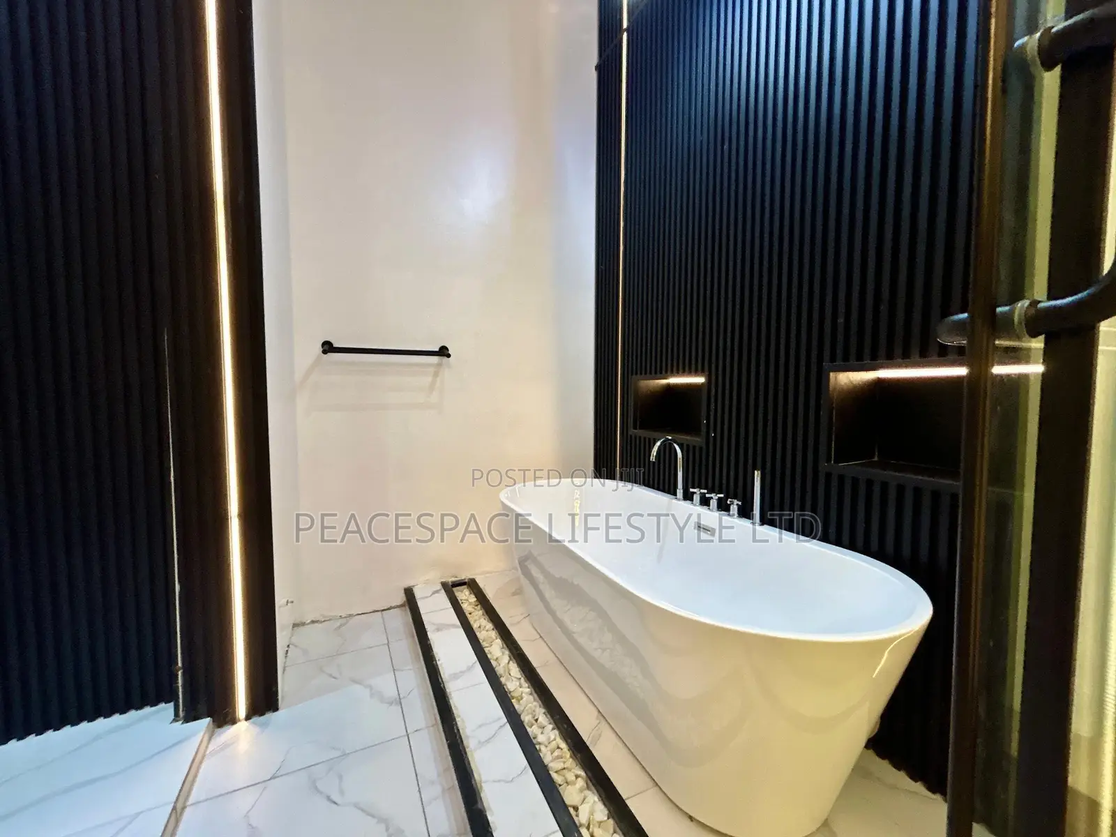 Luxury 2 & 3-Bedroom Apartments