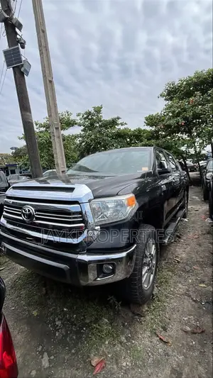 Toyota Tundra 2018 Black