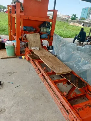 Qtj4-25 Concrete Block Making Machine