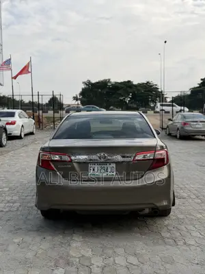 Toyota Camry 2014 Brown