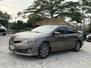 Toyota Camry 2014 Brown