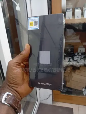 New Samsung Galaxy Z Flip5 512 GB Black
