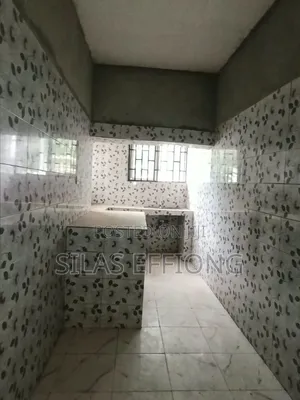 2bdrm Block of Flats in Uyo for rent