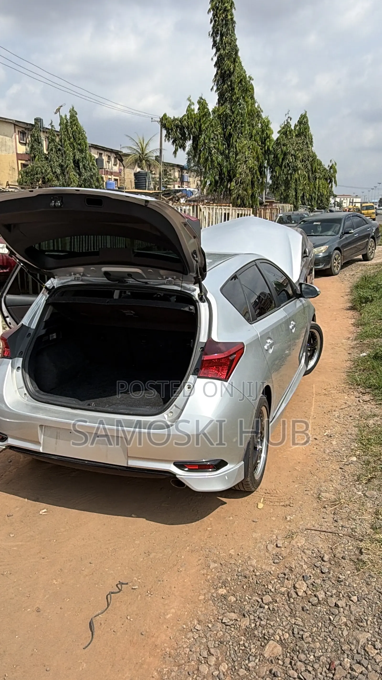 Scion iM Base 2016 Silver