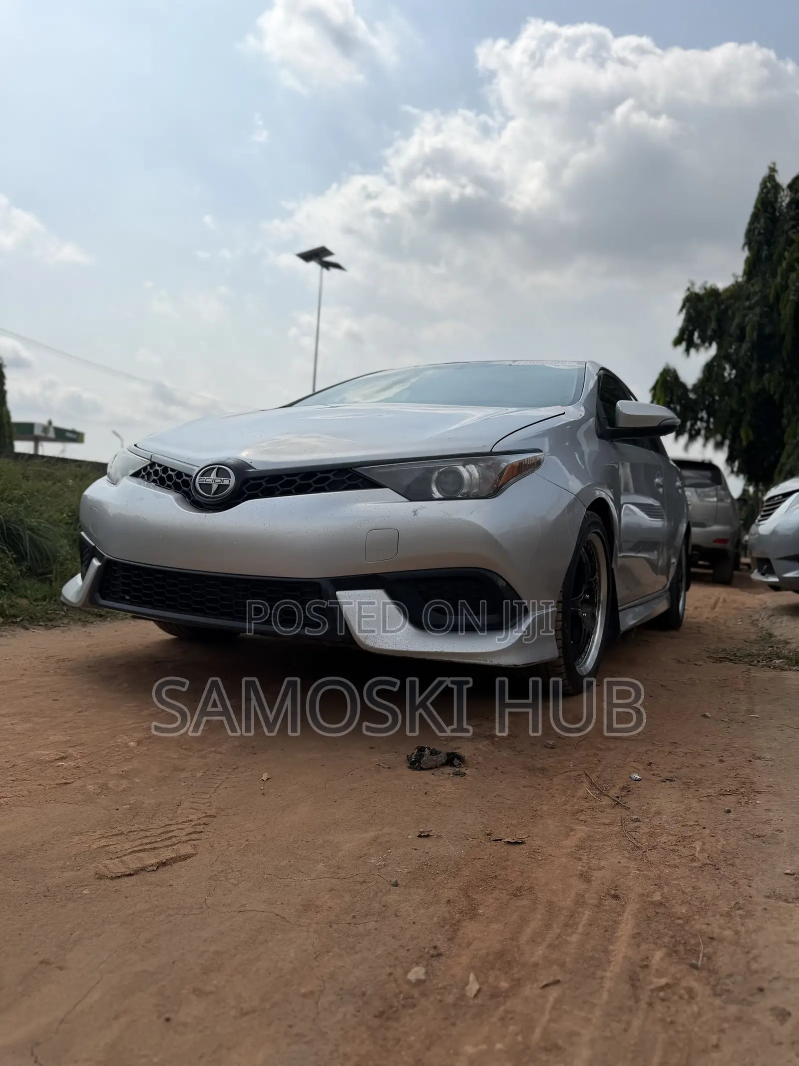Scion iM Base 2016 Silver