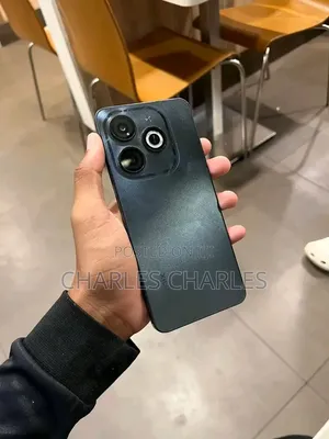 Infinix Smart 8 64 GB Black