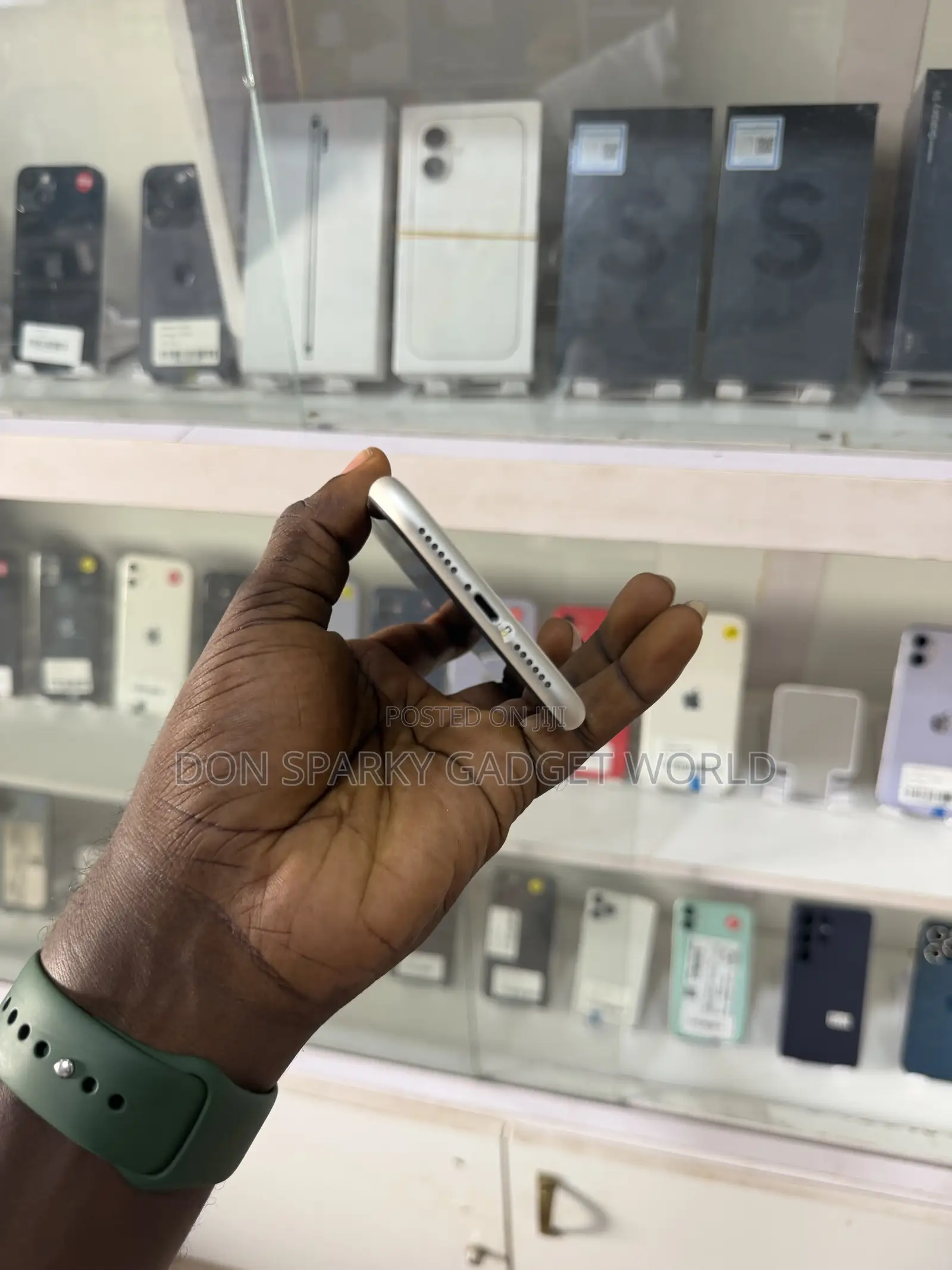Apple iPhone 11 64 GB White