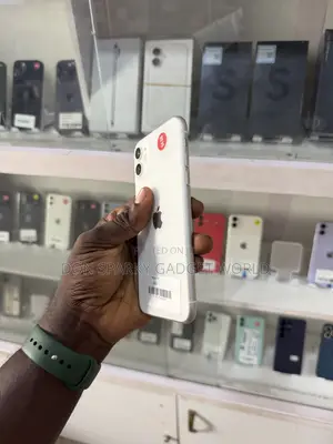 Apple iPhone 11 64 GB White