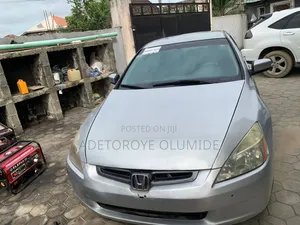 Honda Accord 2005 Silver
