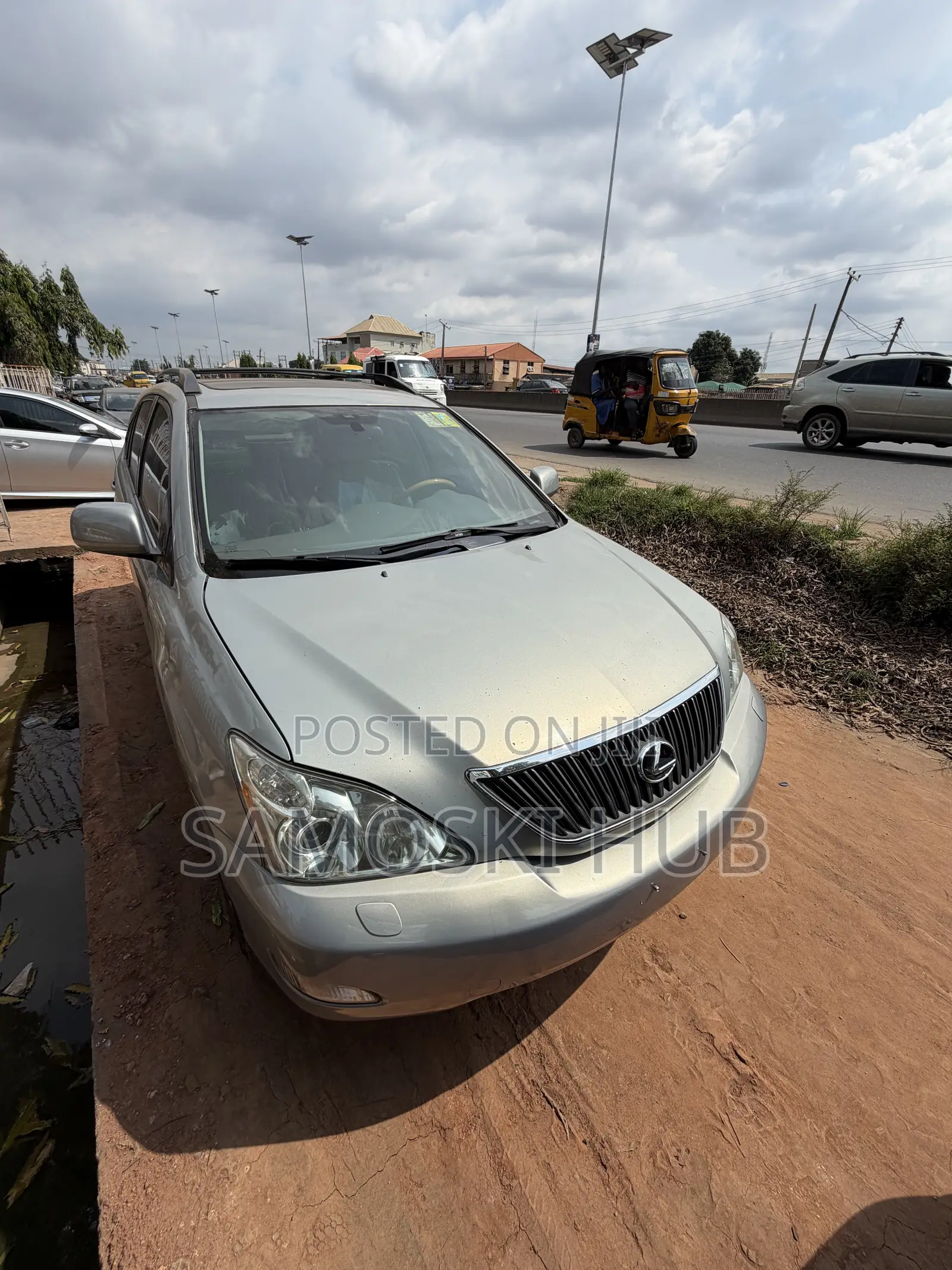 Lexus RX 330 2004 Gold