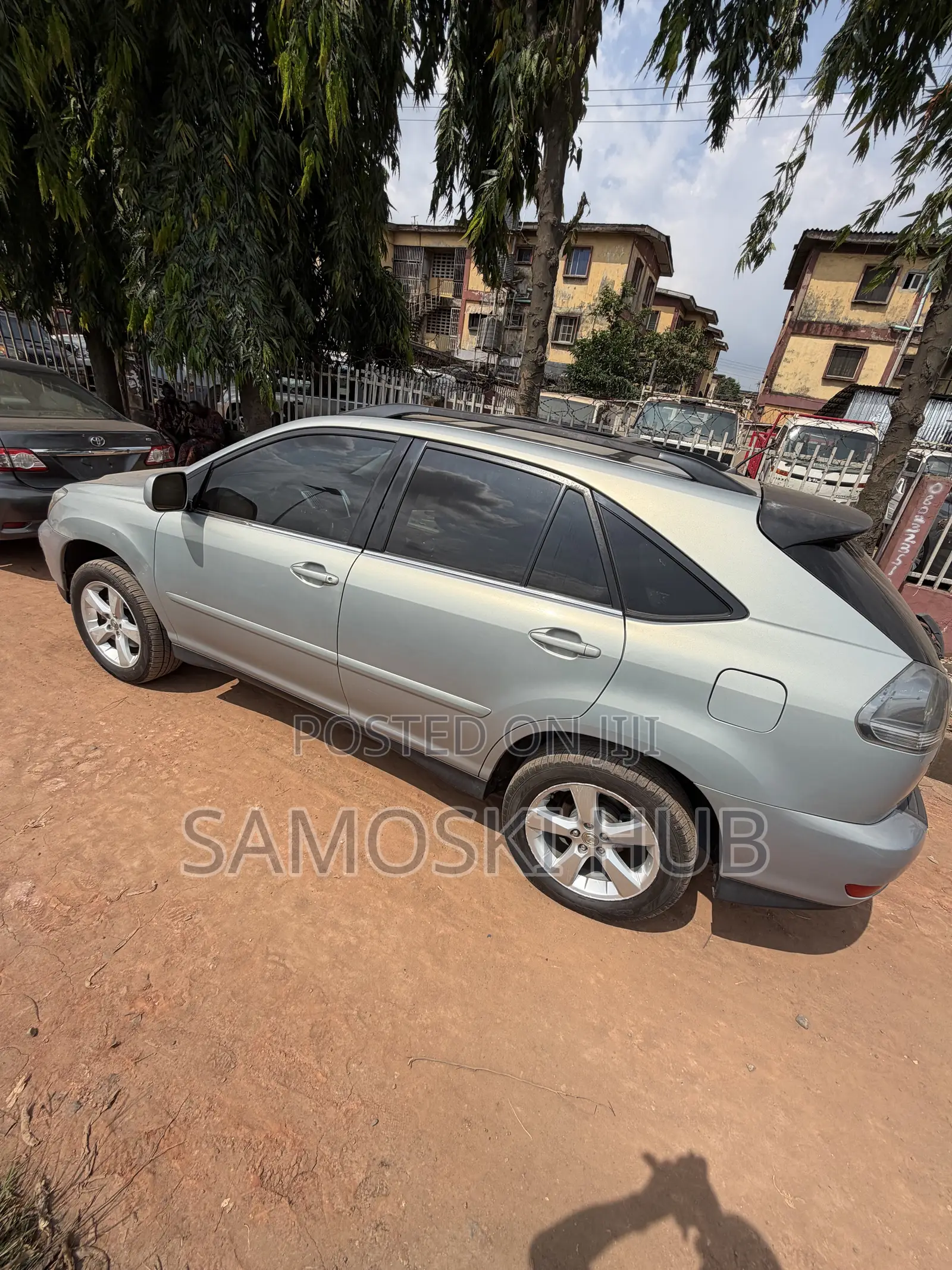 Lexus RX 330 2004 Gold