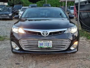 Toyota Avalon XLE Premium FWD Sedan (3.6L 6cyl 6A) 2016 Black