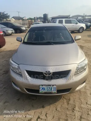 Toyota Corolla 2011 Gold