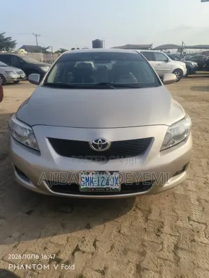 Toyota Corolla 2011 Gold