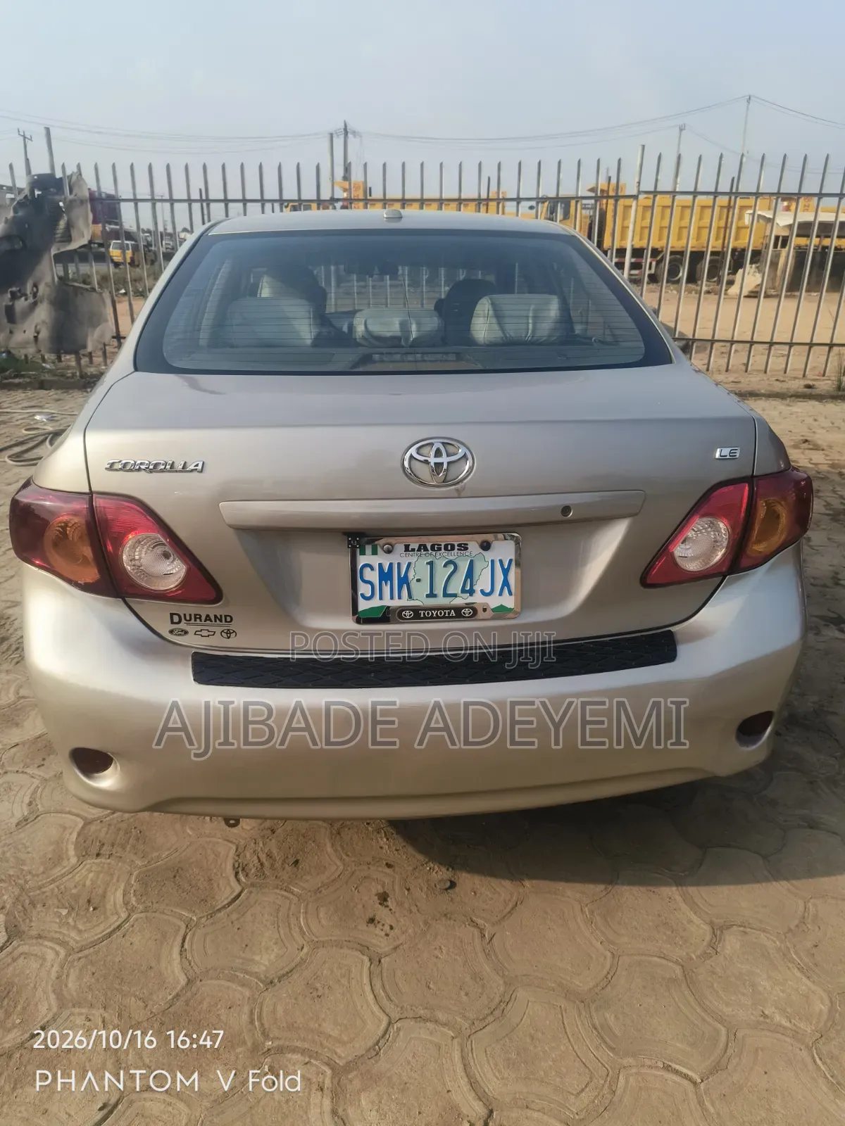 Toyota Corolla 2011 Gold