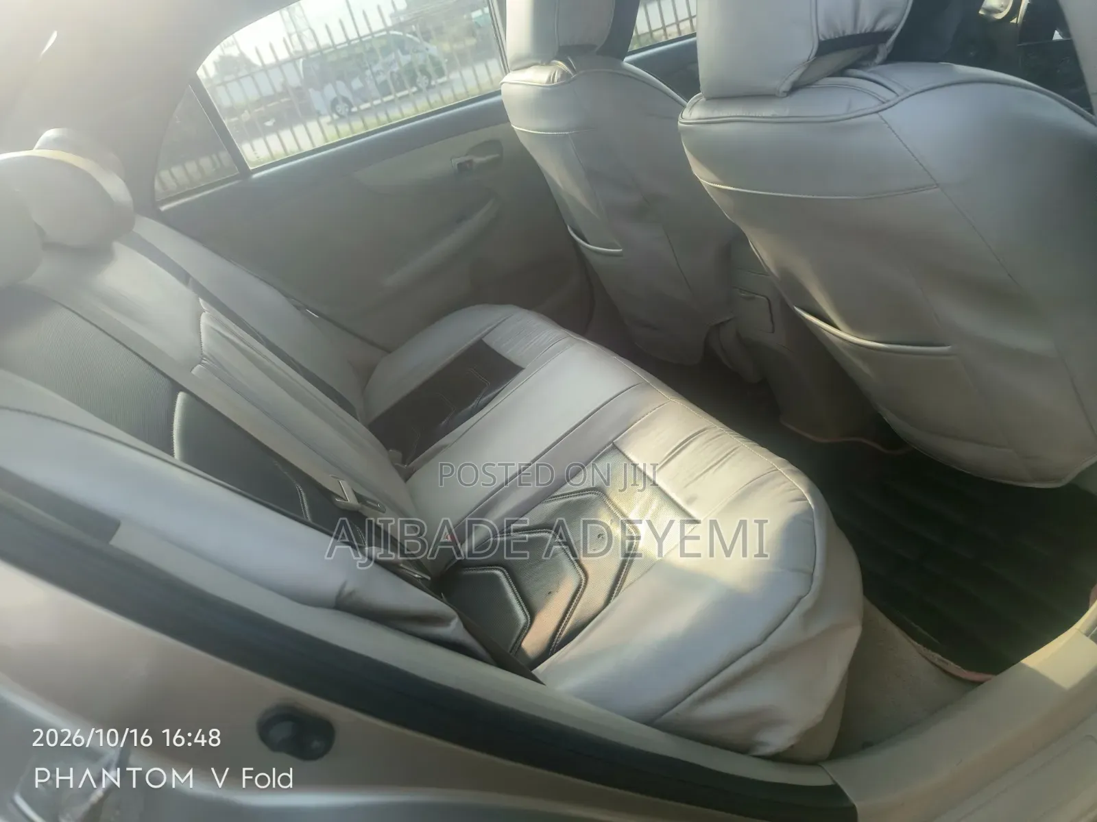 Toyota Corolla 2011 Gold