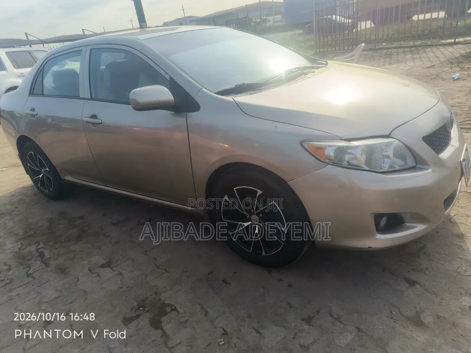 Toyota Corolla 2011 Gold