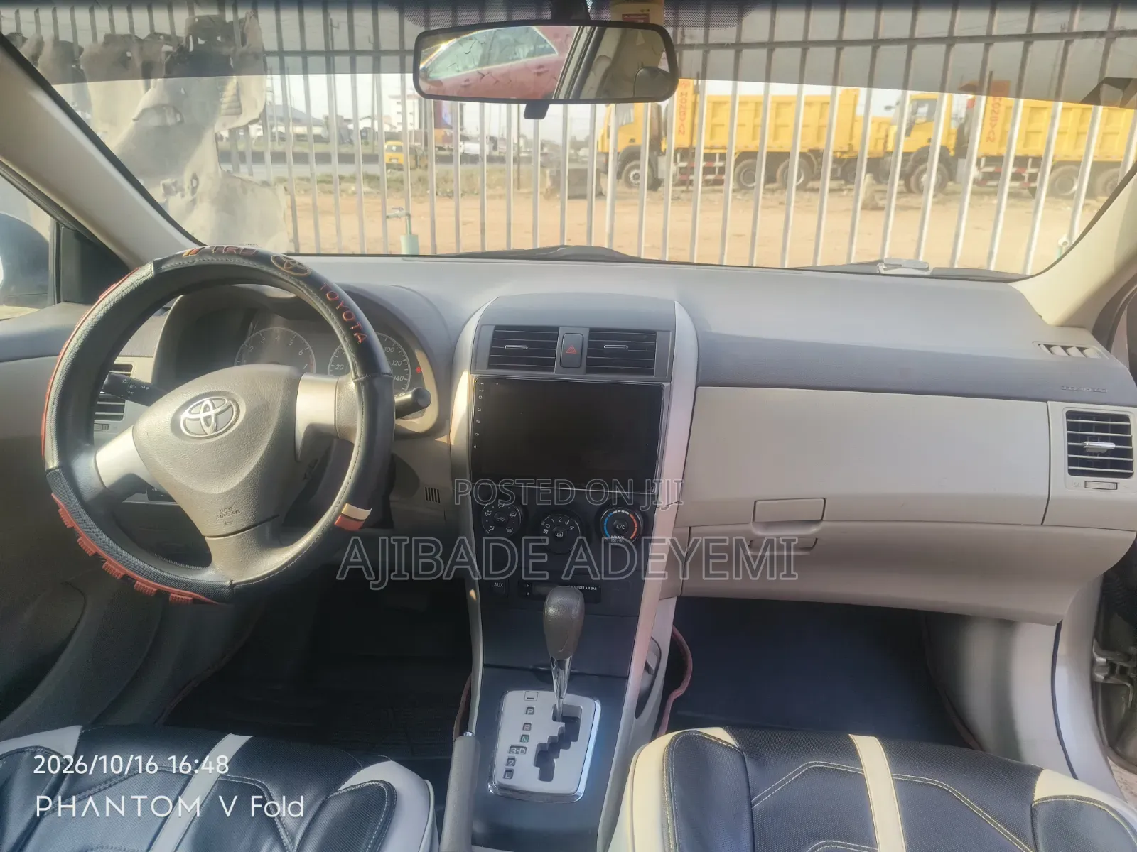 Toyota Corolla 2011 Gold