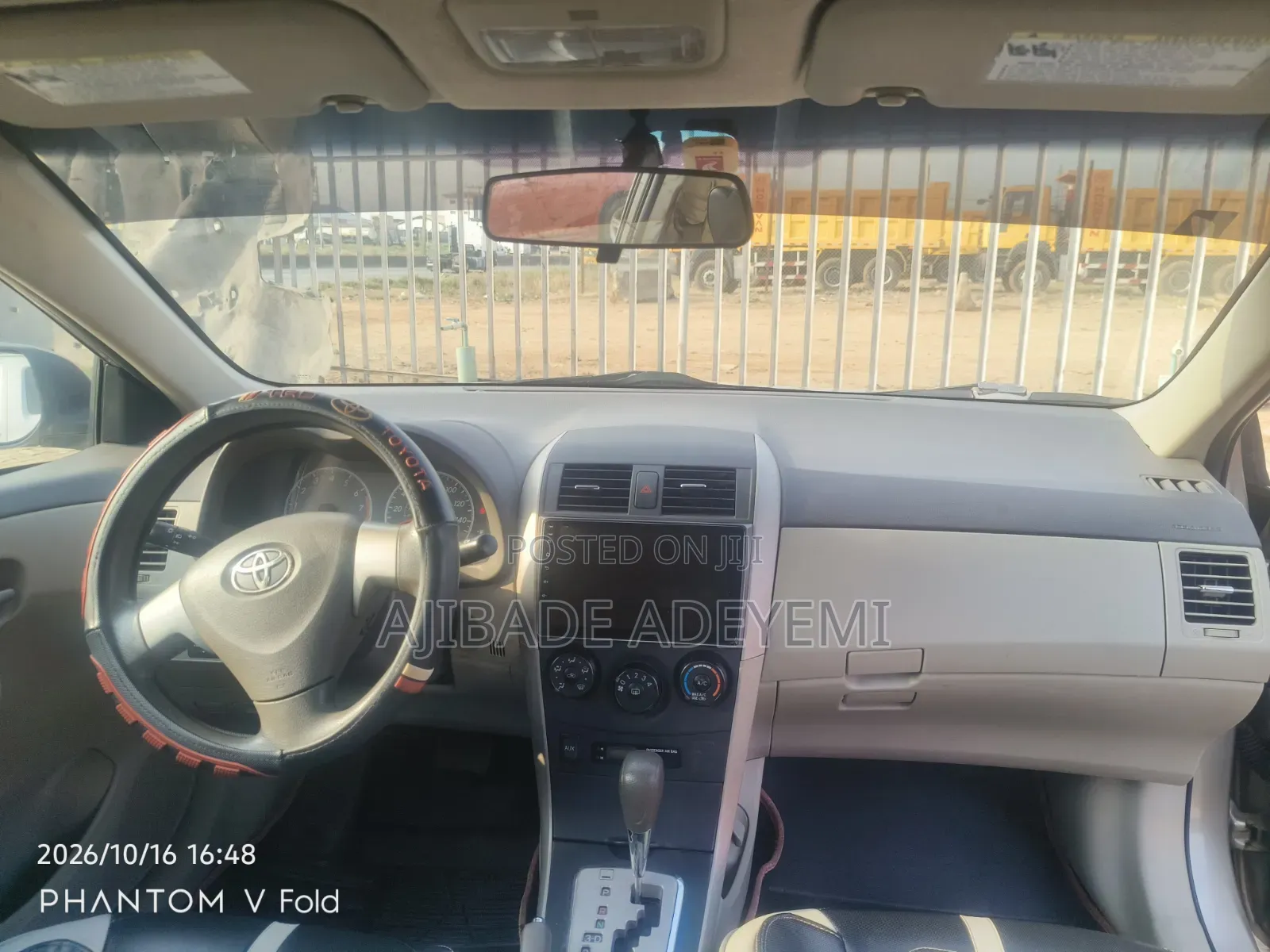 Toyota Corolla 2011 Gold