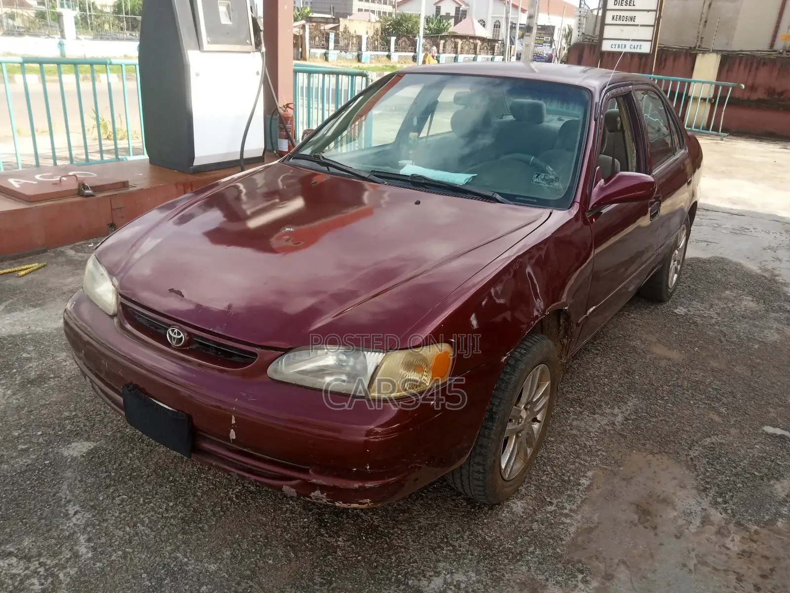 Toyota Corolla 2000 Red