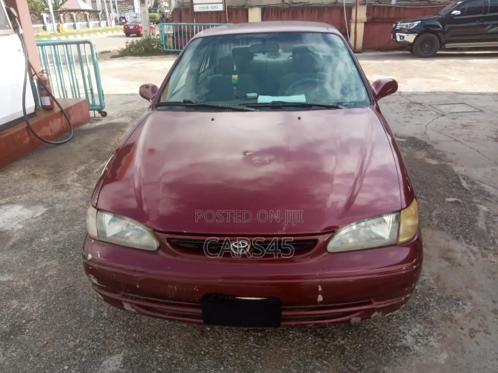 Toyota Corolla 2000 Red