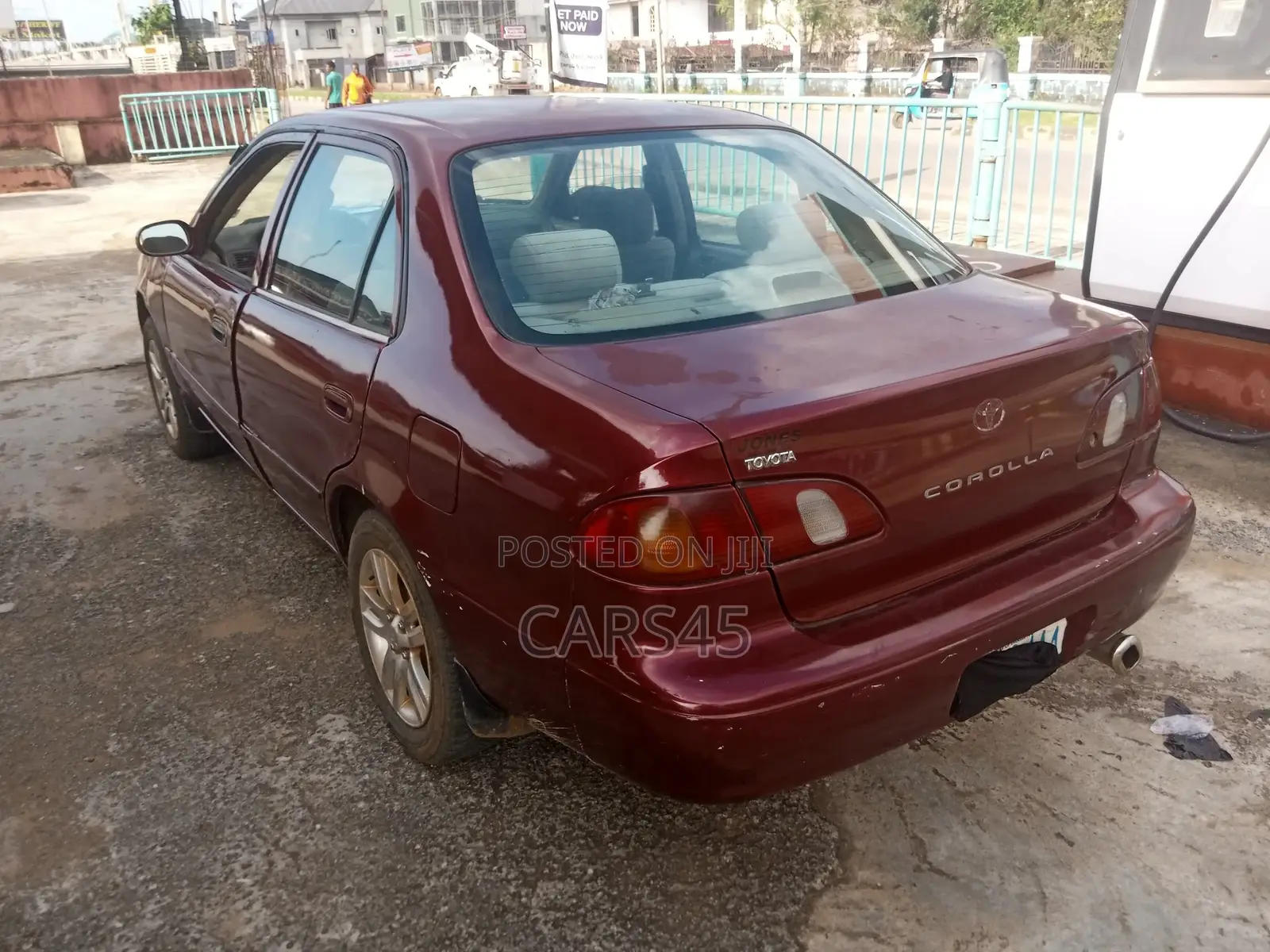 Toyota Corolla 2000 Red