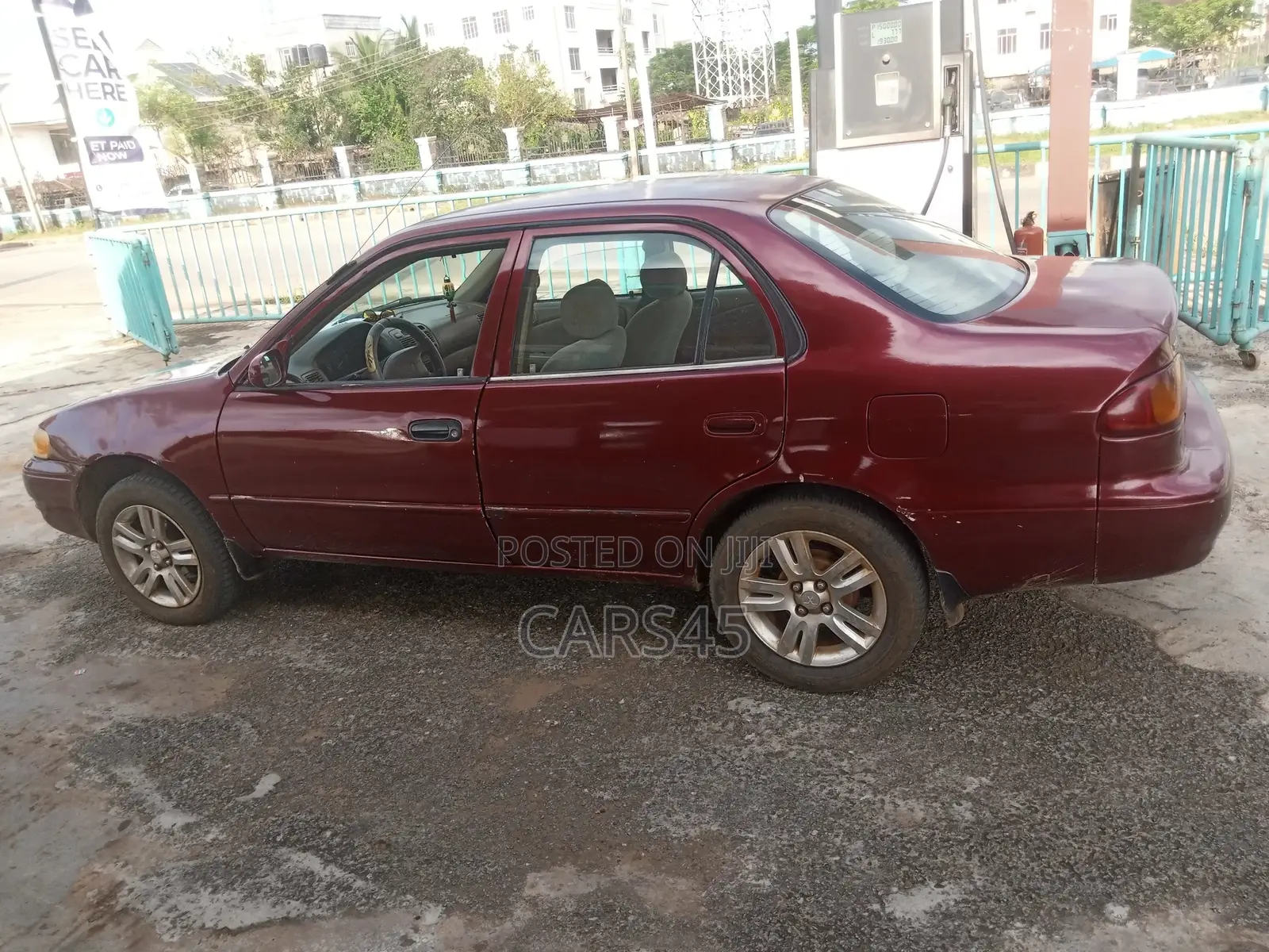 Toyota Corolla 2000 Red
