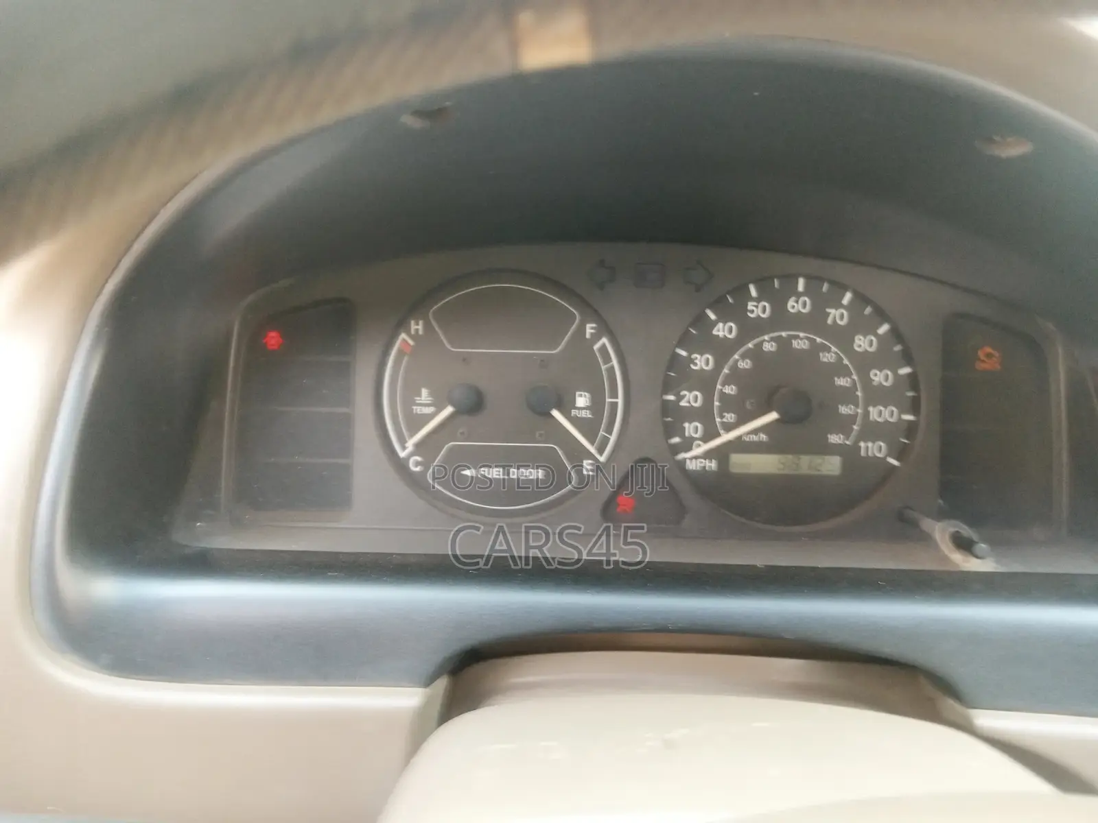 Toyota Corolla 2000 Red