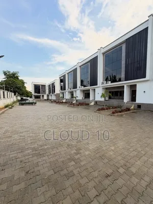 3bdrm Duplex in Maitama for rent