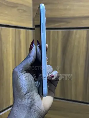 Apple iPhone 11 64 GB White