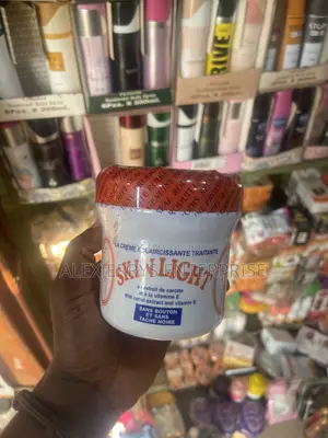Skin Light Carrot Extract & Vitamin E Cream 500ml