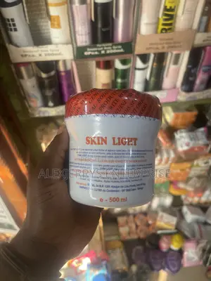 Skin Light Carrot Extract & Vitamin E Cream 500ml