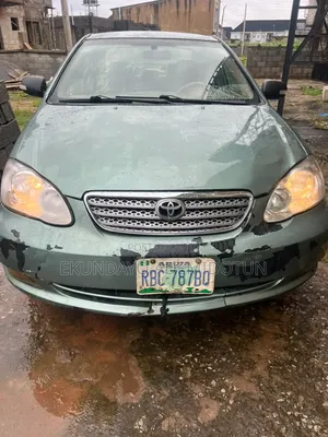Toyota Corolla Sedan 2005 Green
