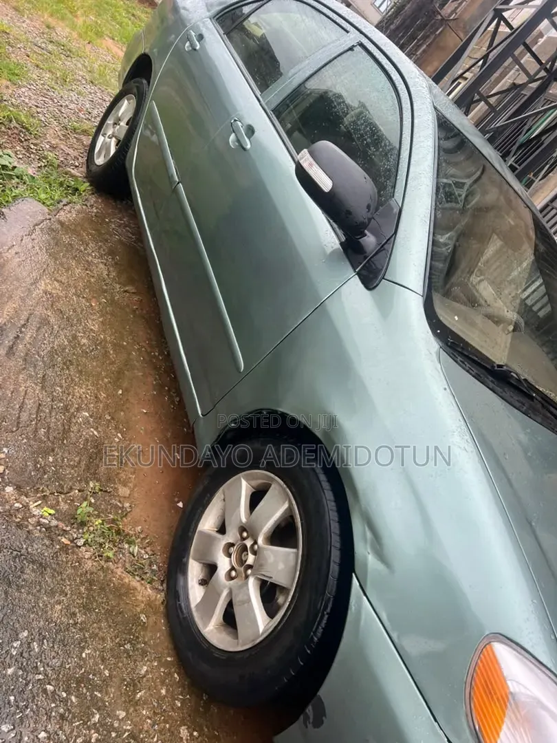 Toyota Corolla Sedan 2005 Green