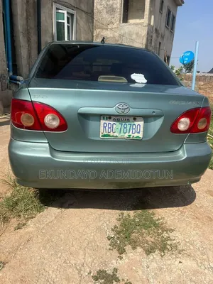 Toyota Corolla Sedan 2005 Green