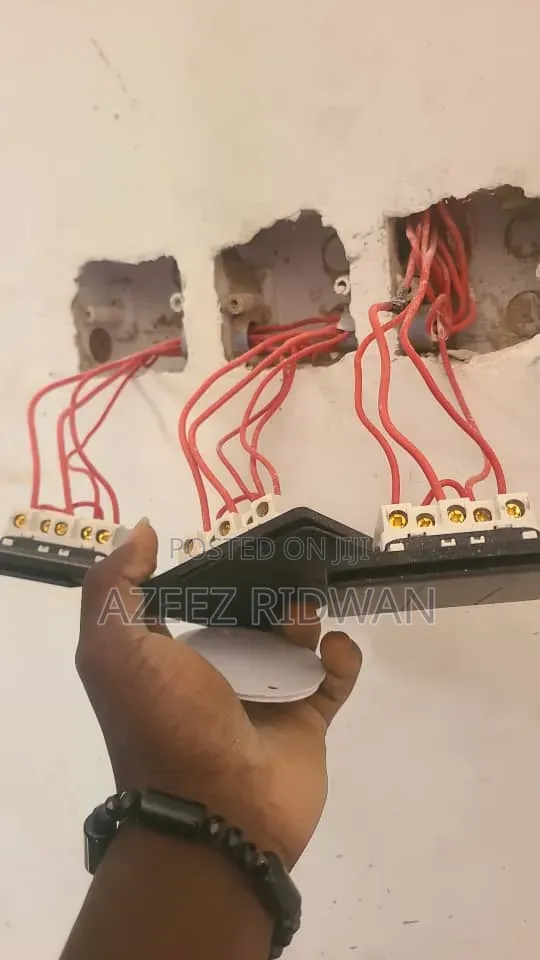 Eletrician
