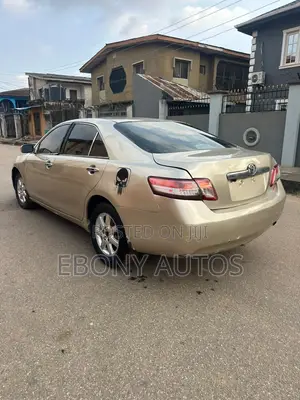 Toyota Camry 2008 Gold