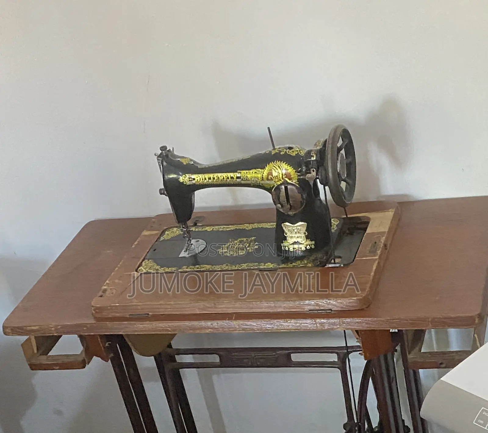 Butterfly Sewing Machine - Manual Used