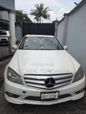 Mercedes-Benz C300 2010 White