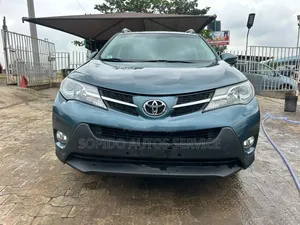Toyota RAV4 2014 Green