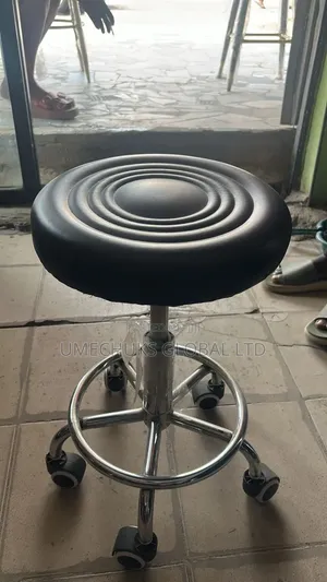Quality Stool for Hospital Lab, Salon Etc