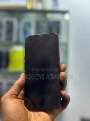 Apple iPhone 12 64 GB Black