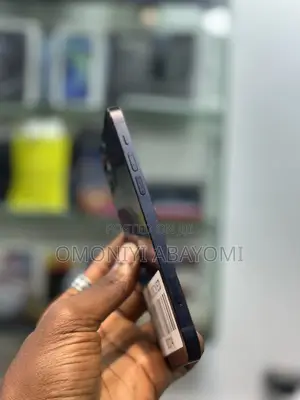 Apple iPhone 12 64 GB Black