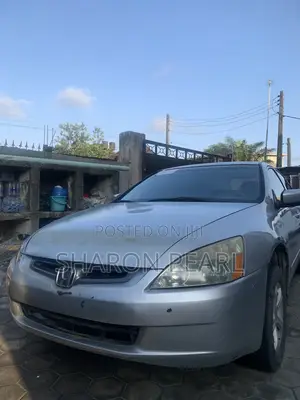 Honda Accord 2005 Silver