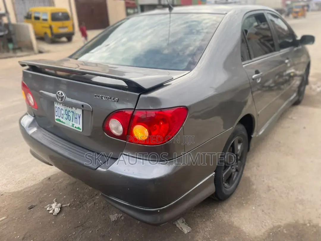 Toyota Corolla LE 2007 Gray