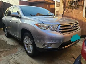Toyota Highlander Limited 3.5l 4WD 2013 Silver